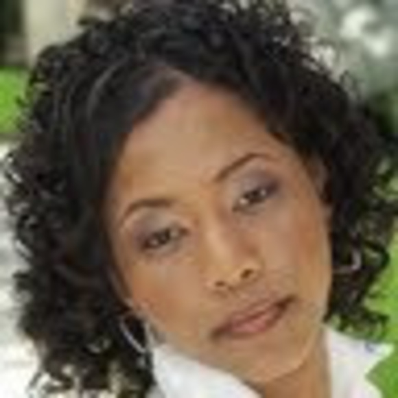 Meet your Posher, Nadia - Picture 1 of 1